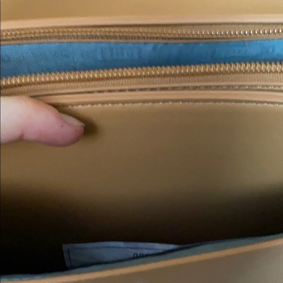 Pixie Mood Zoe Crossbody in Honey & Vegan Leather - Picture 7 of 8